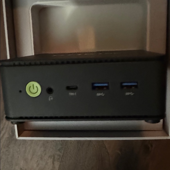 GMKtec pc - Picture 3 of 9